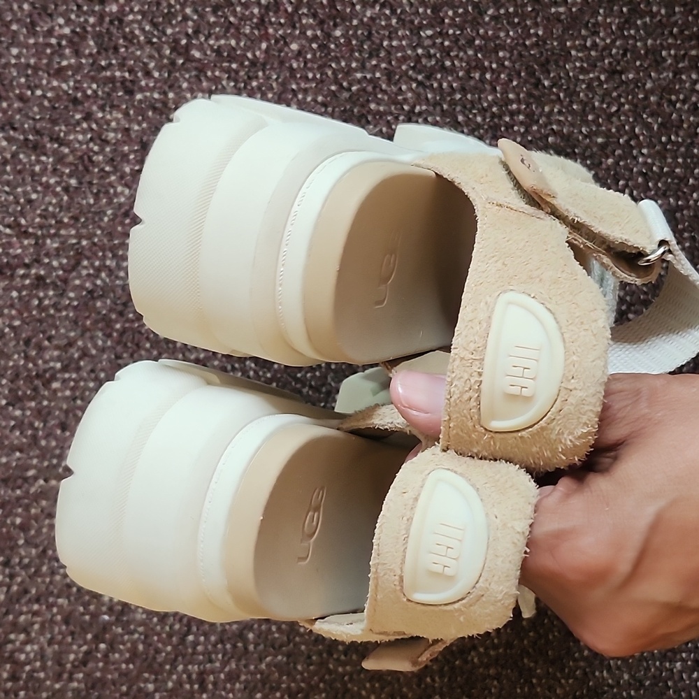 UGG White and Tan Sandals with Padded Straps - Picture 8 of 11